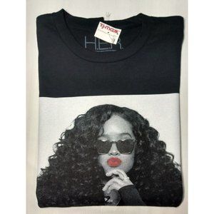 H.E.R. T-Shirt Men' Large Black Graphic Crew Neck Short Sleeve Pullover (New)